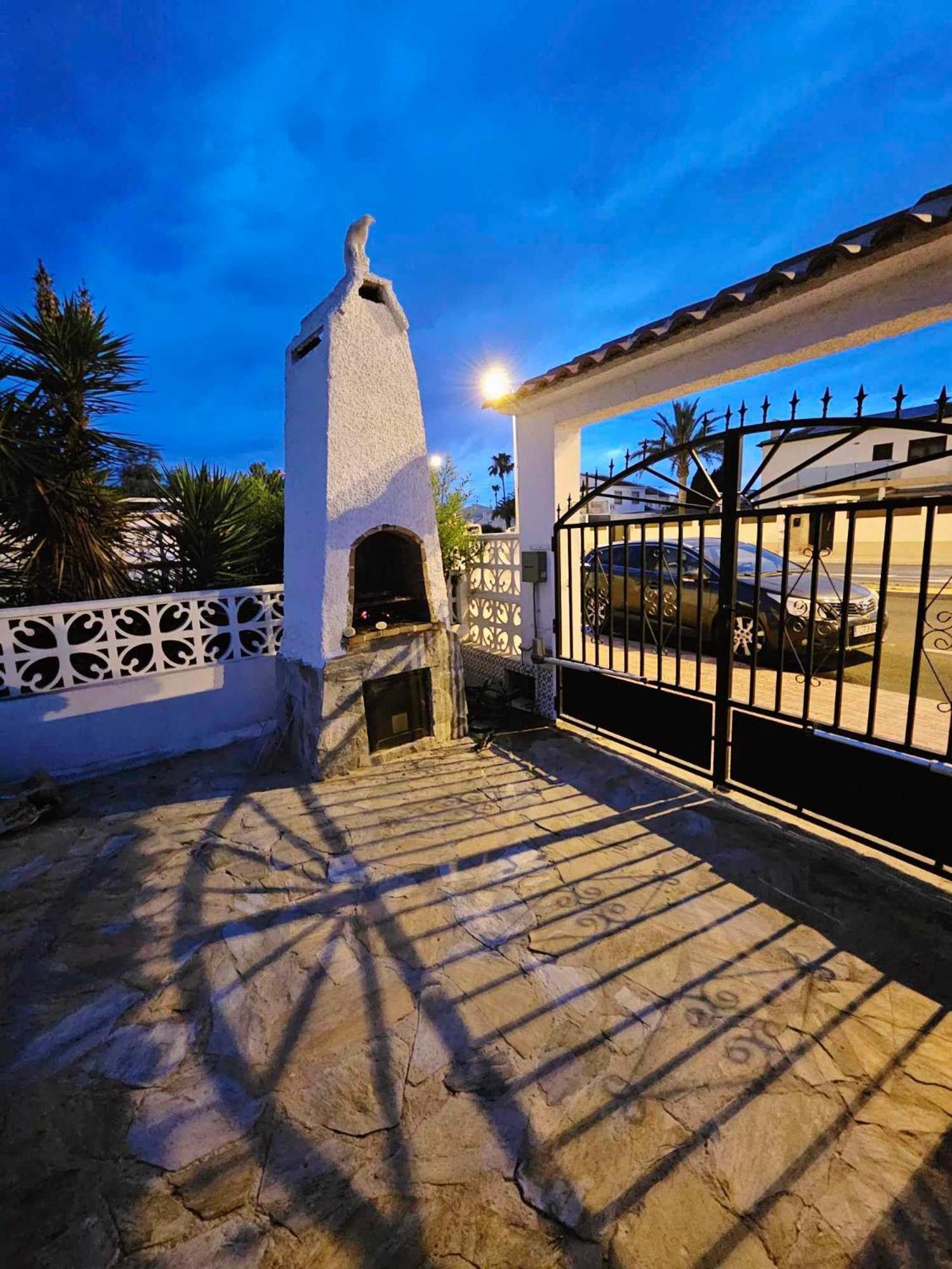 Holiday Apartments Torrevieja Bagian luar foto